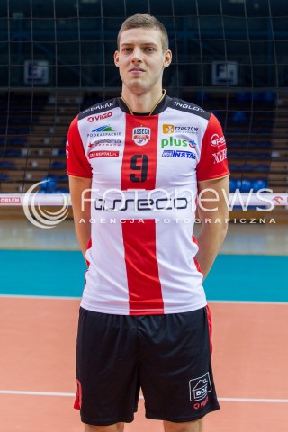  22.10.2015 RZESZOW <br />SESJA ZDJECIOWA SIATKARZY ASSECO RESOVIA<br />SEZON 2015/2016<br />N/Z DMYTRO PASZYCKI<br /> 