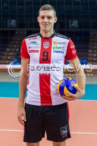  22.10.2015 RZESZOW <br />SESJA ZDJECIOWA SIATKARZY ASSECO RESOVIA<br />SEZON 2015/2016<br />N/Z DMYTRO PASZYCKI<br /> 
