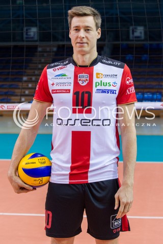  22.10.2015 RZESZOW <br />SESJA ZDJECIOWA SIATKARZY ASSECO RESOVIA<br />SEZON 2015/2016<br />N/Z JOCHEN SCHOPS<br /> 