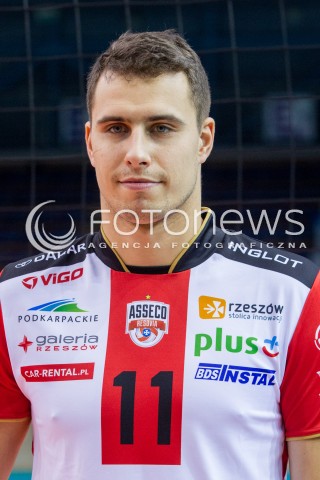  22.10.2015 RZESZOW <br />SESJA ZDJECIOWA SIATKARZY ASSECO RESOVIA<br />SEZON 2015/2016<br />N/Z FABIAN DRZYZGA<br /> 