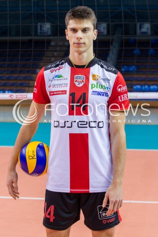  22.10.2015 RZESZOW <br />SESJA ZDJECIOWA SIATKARZY ASSECO RESOVIA<br />SEZON 2015/2016<br />N/Z ALEKSANDER SLIWKA<br /> 
