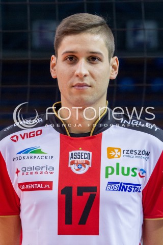  22.10.2015 RZESZOW <br />SESJA ZDJECIOWA SIATKARZY ASSECO RESOVIA<br />SEZON 2015/2016<br />N/Z NIKOLAY PENCHEV<br /> 