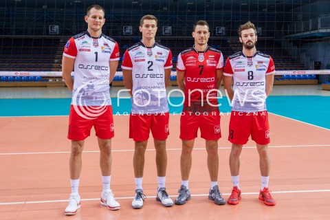  22.10.2015 RZESZOW <br />SESJA ZDJECIOWA SIATKARZY ASSECO RESOVIA<br />SEZON 2015/2016<br />N/Z BARTOSZ KUREK JULIEN LYNEEL THOMAS JAESCHKE OLIEG ACHREM JULIEN LYNEEL<br /> 