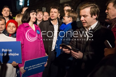  23.10.2015 LODZ<br />
SPOTKANIE RYSZARDA PETRU Z SYMPATYKAMI W LODZI<br />
N/Z RYSZARD PETRU<br />
 