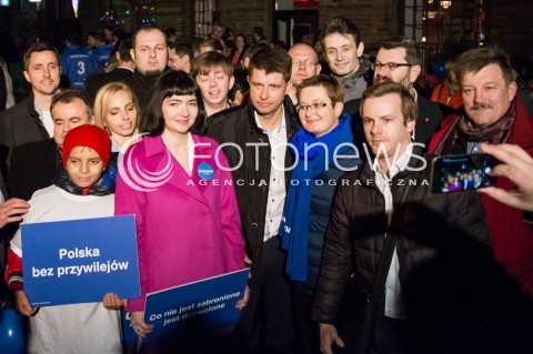  23.10.2015 LODZ<br />
SPOTKANIE RYSZARDA PETRU Z SYMPATYKAMI W LODZI<br />
N/Z RYSZARD PETRU<br />
 