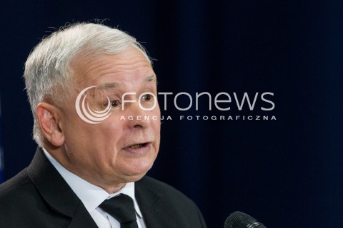  23.10.2015 RZESZOW <br />WIZYTA PREZESA PIS JAROSLAWA KACZYNSKIEGO W WOJEWODZTWIE PODKARPACKIM<br />SPOTKANIE Z MIESZKANCAMI RZESZOWA<br />WIZYTA NA PODKARPACIU JEST OSTATNIM PUNKTEM KAMPANII<br />N/Z JAROSLAW KACZYNSKI<br /> 