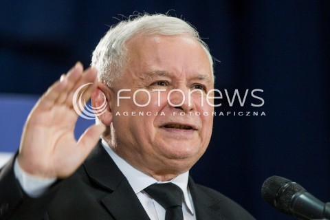  23.10.2015 RZESZOW <br />WIZYTA PREZESA PIS JAROSLAWA KACZYNSKIEGO W WOJEWODZTWIE PODKARPACKIM<br />SPOTKANIE Z MIESZKANCAMI RZESZOWA<br />WIZYTA NA PODKARPACIU JEST OSTATNIM PUNKTEM KAMPANII<br />N/Z JAROSLAW KACZYNSKI<br /> 