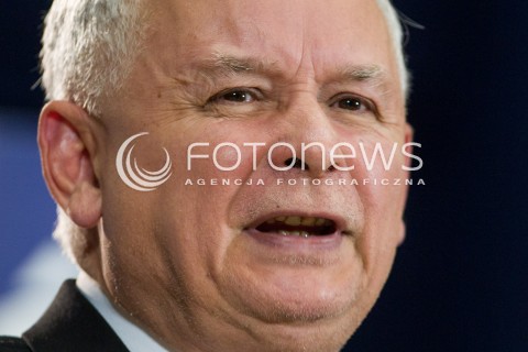  23.10.2015 RZESZOW <br />WIZYTA PREZESA PIS JAROSLAWA KACZYNSKIEGO W WOJEWODZTWIE PODKARPACKIM<br />SPOTKANIE Z MIESZKANCAMI RZESZOWA<br />WIZYTA NA PODKARPACIU JEST OSTATNIM PUNKTEM KAMPANII<br />N/Z JAROSLAW KACZYNSKI<br /> 