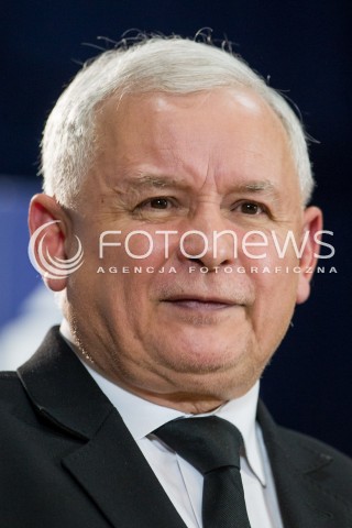  23.10.2015 RZESZOW <br />WIZYTA PREZESA PIS JAROSLAWA KACZYNSKIEGO W WOJEWODZTWIE PODKARPACKIM<br />SPOTKANIE Z MIESZKANCAMI RZESZOWA<br />WIZYTA NA PODKARPACIU JEST OSTATNIM PUNKTEM KAMPANII<br />N/Z JAROSLAW KACZYNSKI<br /> 