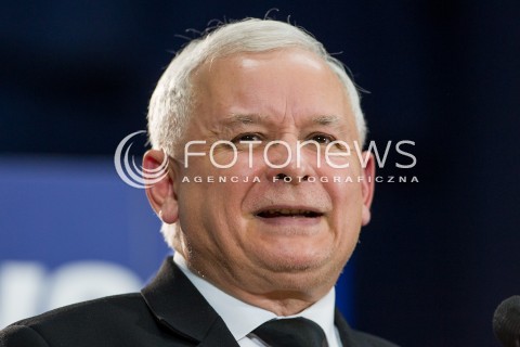  23.10.2015 RZESZOW <br />WIZYTA PREZESA PIS JAROSLAWA KACZYNSKIEGO W WOJEWODZTWIE PODKARPACKIM<br />SPOTKANIE Z MIESZKANCAMI RZESZOWA<br />WIZYTA NA PODKARPACIU JEST OSTATNIM PUNKTEM KAMPANII<br />N/Z JAROSLAW KACZYNSKI<br /> 