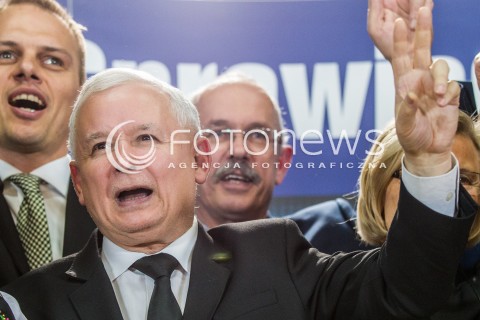  23.10.2015 RZESZOW <br />WIZYTA PREZESA PIS JAROSLAWA KACZYNSKIEGO W WOJEWODZTWIE PODKARPACKIM<br />SPOTKANIE Z MIESZKANCAMI RZESZOWA<br />WIZYTA NA PODKARPACIU JEST OSTATNIM PUNKTEM KAMPANII<br />N/Z JAROSLAW KACZYNSKI<br /> 