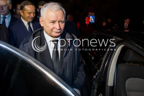  23.10.2015 RZESZOW <br />WIZYTA PREZESA PIS JAROSLAWA KACZYNSKIEGO W WOJEWODZTWIE PODKARPACKIM<br />SPOTKANIE Z MIESZKANCAMI RZESZOWA<br />WIZYTA NA PODKARPACIU JEST OSTATNIM PUNKTEM KAMPANII<br />N/Z JAROSLAW KACZYNSKI<br /> 