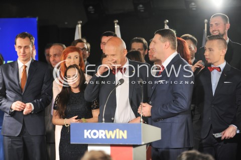  25.10.2015 WARSZAWA <br />WIECZOR WYBORCZY PARTII KORWIN<br />N/Z JANUSZ KORWIN MIKKE SZTAB WYBORCZY PRZEMYSLAW WIPLER<br /> 