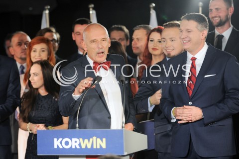  25.10.2015 WARSZAWA <br />WIECZOR WYBORCZY PARTII KORWIN<br />N/Z JANUSZ KORWIN MIKKE SZTAB WYBORCZY PRZEMYSLAW WIPLER<br /> 