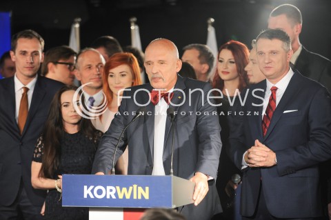  25.10.2015 WARSZAWA <br />WIECZOR WYBORCZY PARTII KORWIN<br />N/Z JANUSZ KORWIN MIKKE SZTAB WYBORCZY PRZEMYSLAW WIPLER<br /> 