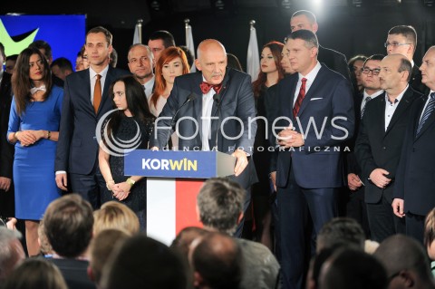  25.10.2015 WARSZAWA <br />WIECZOR WYBORCZY PARTII KORWIN<br />N/Z JANUSZ KORWIN MIKKE SZTAB WYBORCZY PRZEMYSLAW WIPLER<br /> 