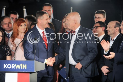  25.10.2015 WARSZAWA <br />WIECZOR WYBORCZY PARTII KORWIN<br />N/Z JANUSZ KORWIN MIKKE SZTAB WYBORCZY PRZEMYSLAW WIPLER<br /> 