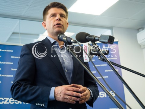  30.10.2015 WARSZAWA<br />BRIEFING PRASOWY RYSZARDA PETRU<br />N/Z RYSZARD PETRU <br /> 
