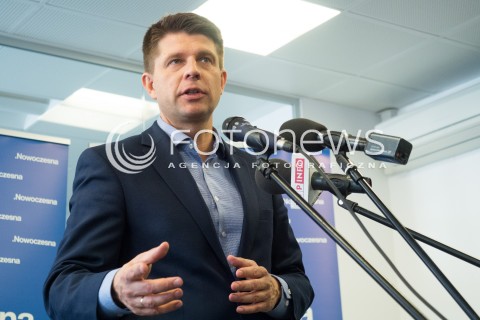  30.10.2015 WARSZAWA<br />BRIEFING PRASOWY RYSZARDA PETRU<br />N/Z RYSZARD PETRU <br /> 