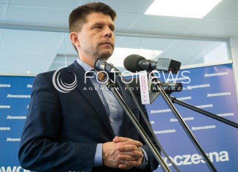  30.10.2015 WARSZAWA<br />BRIEFING PRASOWY RYSZARDA PETRU<br />N/Z RYSZARD PETRU <br /> 