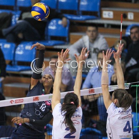  31.10.2015 RZESZOW<br />SIATKOWKA ORLEN LIGA 2015/2016 WOMEN VOLLEYBALL POLAND POLISH ORLENLIGA LEAGUE SEASON 2015/2016<br />MECZ DEVELOPRES SKYRES RZESZOW - TAURON MKS DABROWA GORNICZA <br />N/Z DEJA MCCLENDON <br /> 