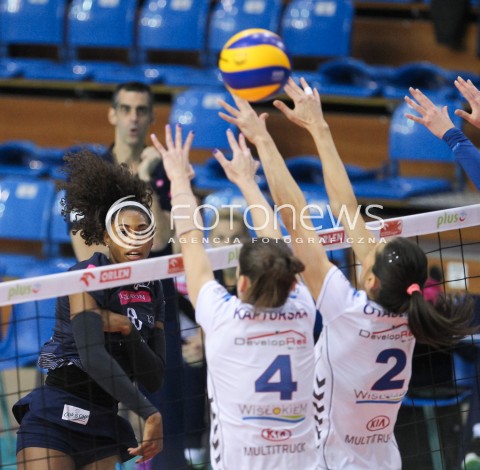  31.10.2015 RZESZOW<br />SIATKOWKA ORLEN LIGA 2015/2016 WOMEN VOLLEYBALL POLAND POLISH ORLENLIGA LEAGUE SEASON 2015/2016<br />MECZ DEVELOPRES SKYRES RZESZOW - TAURON MKS DABROWA GORNICZA <br />N/Z DEJA MCCLENDON <br /> 