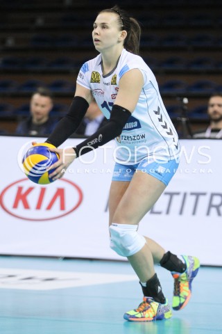  31.10.2015 RZESZOW<br />SIATKOWKA ORLEN LIGA 2015/2016 WOMEN VOLLEYBALL POLAND POLISH ORLENLIGA LEAGUE SEASON 2015/2016<br />MECZ DEVELOPRES SKYRES RZESZOW - TAURON MKS DABROWA GORNICZA <br />N/Z AGATA SKIBA SYLWETKA <br /> 