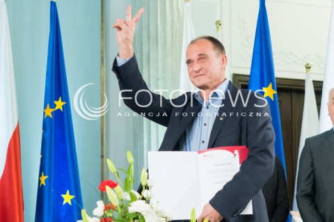 PKW wręczyło posłom zaświadczenia o wyborze w Warszawie