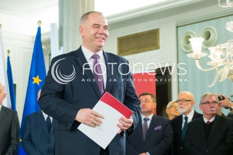  04.11.2015 WARSZAWA <br />PKW WRECZYLO POSLOM ZASWIADCZENIA O WYBORZE <br />N/Z JACEK SASIN<br /> 