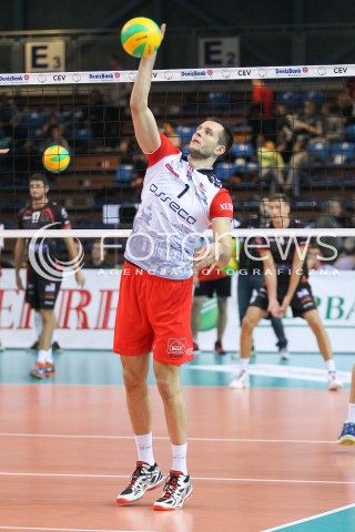  04.11.2015 RZESZOW POLAND<br />SIATKOWKA LIGA MISTRZOW <br />MEN CEV VOLLEYBALL CHAMPIONS LEAGUE 2015/2016<br />MATCH ASSECO RESOVIA - DRAGONS LUGANO <br />N/Z BARTOSZ KUREK SYLWETKA <br /> 