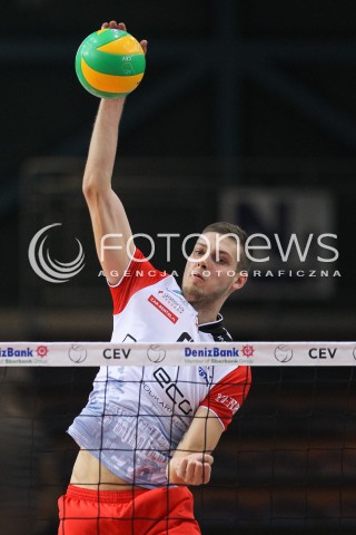  04.11.2015 RZESZOW POLAND<br />SIATKOWKA LIGA MISTRZOW <br />MEN CEV VOLLEYBALL CHAMPIONS LEAGUE 2015/2016<br />MATCH ASSECO RESOVIA - DRAGONS LUGANO <br />N/Z DMYTRO PASHYTSKYY ( PASZYCKI ) SYLWETKA ATAK<br /> 