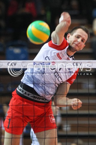  04.11.2015 RZESZOW POLAND<br />SIATKOWKA LIGA MISTRZOW <br />MEN CEV VOLLEYBALL CHAMPIONS LEAGUE 2015/2016<br />MATCH ASSECO RESOVIA - DRAGONS LUGANO <br />N/Z BARTOSZ KUREK SYLWETKA ATAK<br /> 