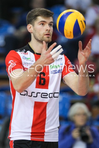  07.11.2015 RZESZOW<br />SIATKOWKA PLUSLIGA 2015/2016 MEN VOLLEYBALL POLAND POLISH PLUS LIGA LEAGUE SEASON 2015/2016<br />MECZ ASSECO RESOVIA RZESZOW - BBTS BIELSKO BIALA <br />N/Z DAWID DRYJA SYLWETKA <br /> 