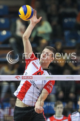  07.11.2015 RZESZOW<br />SIATKOWKA PLUSLIGA 2015/2016 MEN VOLLEYBALL POLAND POLISH PLUS LIGA LEAGUE SEASON 2015/2016<br />MECZ ASSECO RESOVIA RZESZOW - BBTS BIELSKO BIALA <br />N/Z DMYTRO PASHYTSKYY ( PASZYCKI ) SYLWETKA ATAK<br /> 
