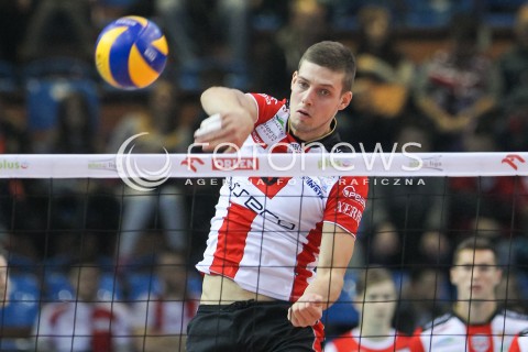  07.11.2015 RZESZOW<br />SIATKOWKA PLUSLIGA 2015/2016 MEN VOLLEYBALL POLAND POLISH PLUS LIGA LEAGUE SEASON 2015/2016<br />MECZ ASSECO RESOVIA RZESZOW - BBTS BIELSKO BIALA <br />N/Z DMYTRO PASHYTSKYY ( PASZYCKI ) SYLWETKA ATAK<br /> 