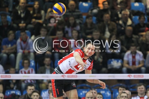  07.11.2015 RZESZOW<br />SIATKOWKA PLUSLIGA 2015/2016 MEN VOLLEYBALL POLAND POLISH PLUS LIGA LEAGUE SEASON 2015/2016<br />MECZ ASSECO RESOVIA RZESZOW - BBTS BIELSKO BIALA <br />N/Z BARTOSZ KUREK SYLWETKA ZAGRYWKA<br /> 