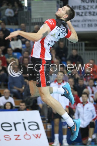  07.11.2015 RZESZOW<br />SIATKOWKA PLUSLIGA 2015/2016 MEN VOLLEYBALL POLAND POLISH PLUS LIGA LEAGUE SEASON 2015/2016<br />MECZ ASSECO RESOVIA RZESZOW - BBTS BIELSKO BIALA <br />N/Z BARTOSZ KUREK SYLWETKA <br /> 
