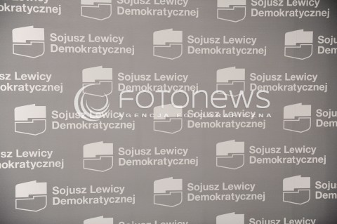  07.11.2015 WARSZAWA<br />RADA KRAJOWA SLD<br />N/Z TABLICA NAPIS LOGO SLD<br /> 