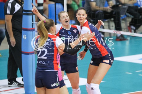  09.11.2015 RZESZOW<br />SIATKOWKA ORLEN LIGA 2015/2016 WOMEN VOLLEYBALL POLAND POLISH ORLENLIGA LEAGUE SEASON 2015/2016<br />MECZ DEVELOPRES SKYRES RZESZOW - BUDOWLANI LODZ<br />N/Z HEIKE BEIER GABRIELA POLANSKA RADOSC EMOCJE <br /> 