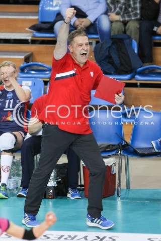  09.11.2015 RZESZOW<br />SIATKOWKA ORLEN LIGA 2015/2016 WOMEN VOLLEYBALL POLAND POLISH ORLENLIGA LEAGUE SEASON 2015/2016<br />MECZ DEVELOPRES SKYRES RZESZOW - BUDOWLANI LODZ<br />N/Z JACEK PASINSKI - I TRENER ( HEAD COACH ) RADOSC EMOCJE ZWYCIESTWO SYLWETKA<br /> 