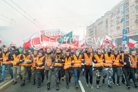 11.11.2015 WARSZAWA<br />MARSZ NIEPODLEGLOSCI POD HASLEM POLSKA DLA POLAKOW POLACY DLA POLSKI <br />N/Z STRAZ MARSZU NIEPODLEGLOSCI<br /> 
