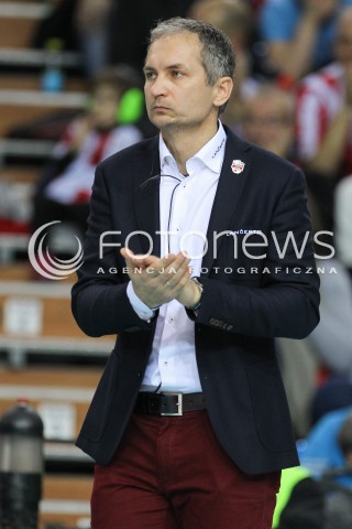  14.11.2015 RZESZOW<br />SIATKOWKA PLUSLIGA 2015/2016 MEN VOLLEYBALL POLAND POLISH PLUS LIGA LEAGUE SEASON 2015/2016<br />MECZ ASSECO RESOVIA RZESZOW - JASTRZEBSKI WEGIEL<br />N/Z ANDRZEJ KOWAL - I TRENER ( HEAD COACH ) SYLWETKA <br /> 