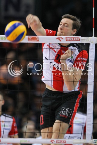  14.11.2015 RZESZOW<br />SIATKOWKA PLUSLIGA 2015/2016 MEN VOLLEYBALL POLAND POLISH PLUS LIGA LEAGUE SEASON 2015/2016<br />MECZ ASSECO RESOVIA RZESZOW - JASTRZEBSKI WEGIEL<br />N/Z JOCHEN SCHOPS SYLWETKA ATAK<br /> 