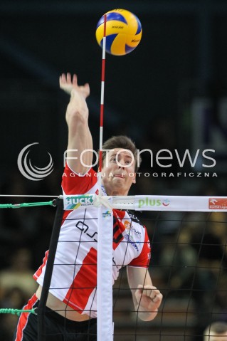  14.11.2015 RZESZOW<br />SIATKOWKA PLUSLIGA 2015/2016 MEN VOLLEYBALL POLAND POLISH PLUS LIGA LEAGUE SEASON 2015/2016<br />MECZ ASSECO RESOVIA RZESZOW - JASTRZEBSKI WEGIEL<br />N/Z JOCHEN SCHOPS SYLWETKA ATAK<br /> 