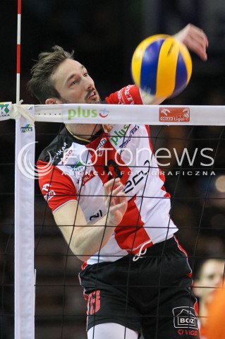  14.11.2015 RZESZOW<br />SIATKOWKA PLUSLIGA 2015/2016 MEN VOLLEYBALL POLAND POLISH PLUS LIGA LEAGUE SEASON 2015/2016<br />MECZ ASSECO RESOVIA RZESZOW - JASTRZEBSKI WEGIEL<br />N/Z JULIEN LYNEEL SYLWETKA ATAK<br /> 