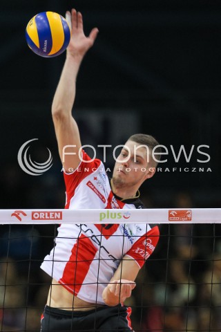 14.11.2015 RZESZOW<br />SIATKOWKA PLUSLIGA 2015/2016 MEN VOLLEYBALL POLAND POLISH PLUS LIGA LEAGUE SEASON 2015/2016<br />MECZ ASSECO RESOVIA RZESZOW - JASTRZEBSKI WEGIEL<br />N/Z DMYTRO PASHYTSKYY ( PASZYCKI ) SYLWETKA ATAK<br /> 