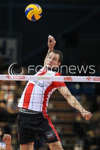  14.11.2015 RZESZOW<br />SIATKOWKA PLUSLIGA 2015/2016 MEN VOLLEYBALL POLAND POLISH PLUS LIGA LEAGUE SEASON 2015/2016<br />MECZ ASSECO RESOVIA RZESZOW - JASTRZEBSKI WEGIEL<br />N/Z BARTOSZ KUREK SYLWETKA ATAK<br /> 