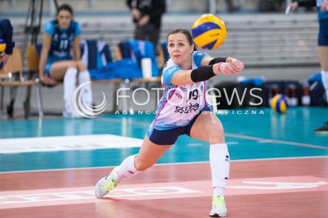  16.11.2015 LODZ SIATKOWKA ORLEN LIGA SEZON 2015/2016 VOLLEYBALL POLISH SEASON <br />
BEEF MASTER BUDOWLANI LODZ - KPS CHEMIK POLICE N/Z PAULINA MAJ-ERWARDT SYLWETKA<br />
 