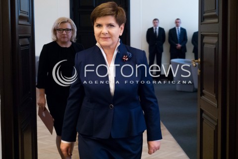  16.11.2015 WARSZAWA <br />PREMIER BEATA SZYDLO ZOSTALA POWITANA PRZEZ USTEPUJACA PREMIER EWE KOPACZ <br />N/Z BEATA SZYDLO<br /> 