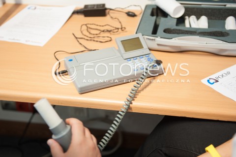  18.11.2015 WARSZAWA<br />MAMED KHALIDOV BADA PLUCA POLAKOW<br />N/Z BADANIE SPIROMETRYCZNE SPIROMETR<br /> 